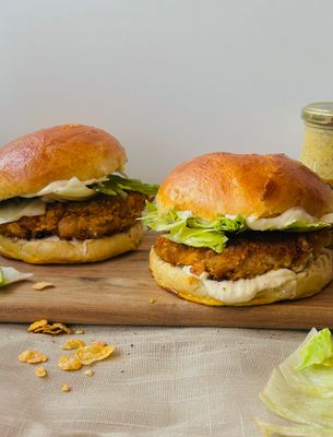 Crispy chicken burger